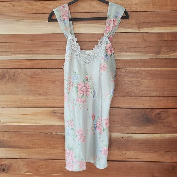 Dentelle Light Blue Floral Short Nightgown with Sheer Shoulder Straps and Lace L - Picture 1 of 9
